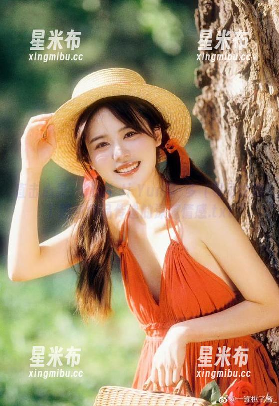 直击心灵：Choi Ji Yun简·多（零号之地）图包作品传递的深邃情感.txt